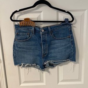 Levi’s 501 High Rise Jean Shorts Size 30